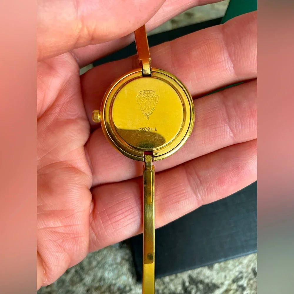 AUTHENTIC GUCCI watch set ❤️💚🖤💙💛 - Picture 12 of 13